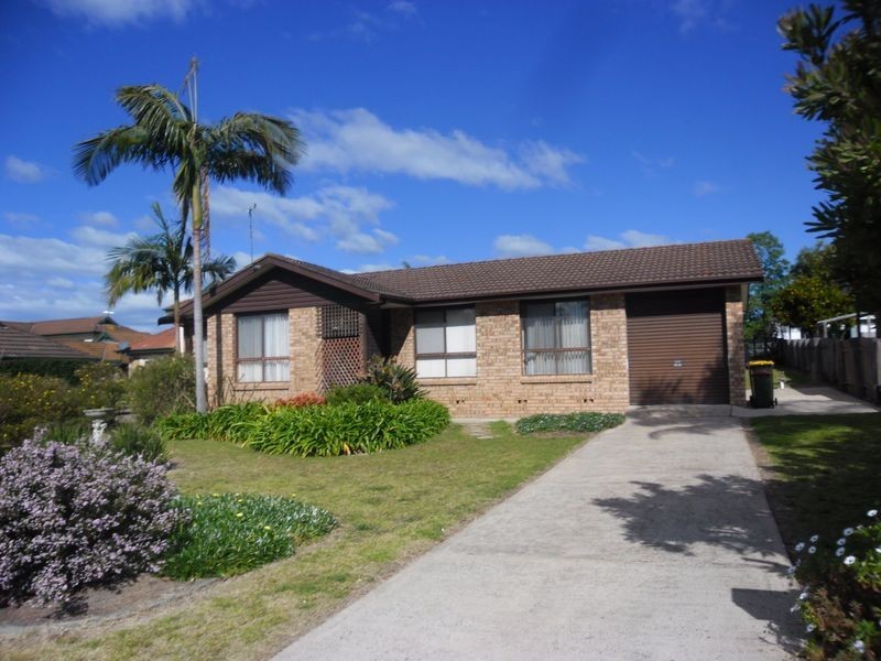 10 Heffernan Place, Moruya NSW 2537