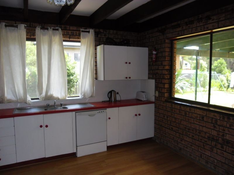 5 Native Way, Moruya Heads NSW 2537