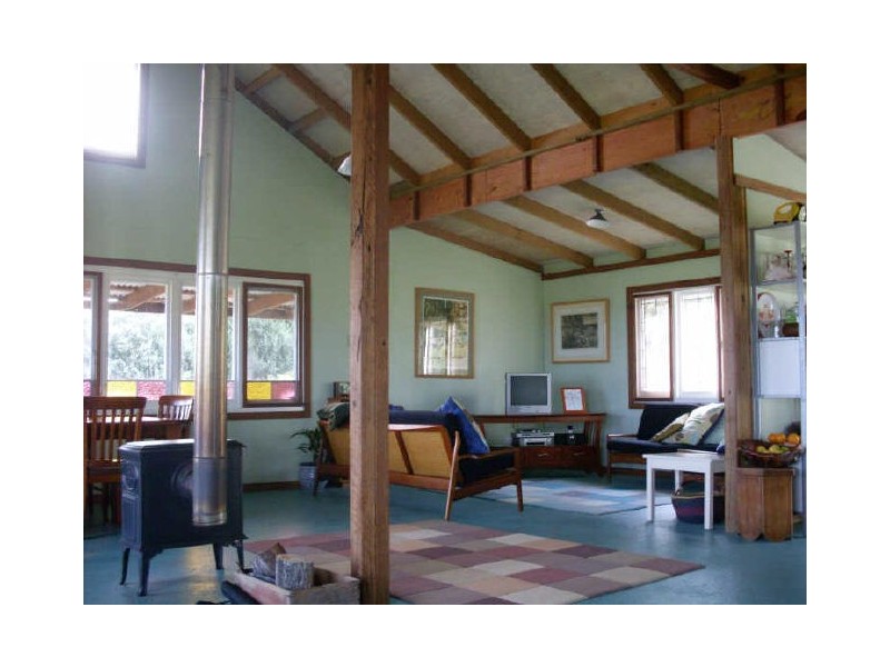 372 Bingi Rd, Bingie NSW 2537