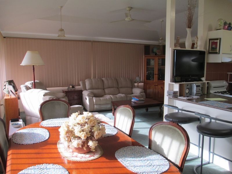 43 Campbell St, Moruya NSW 2537