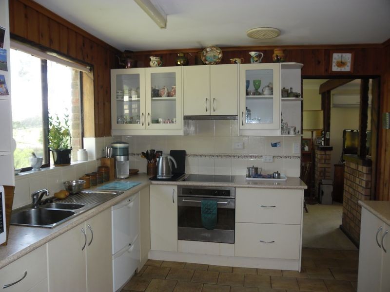 86 Mountain View Road, Moruya NSW 2537