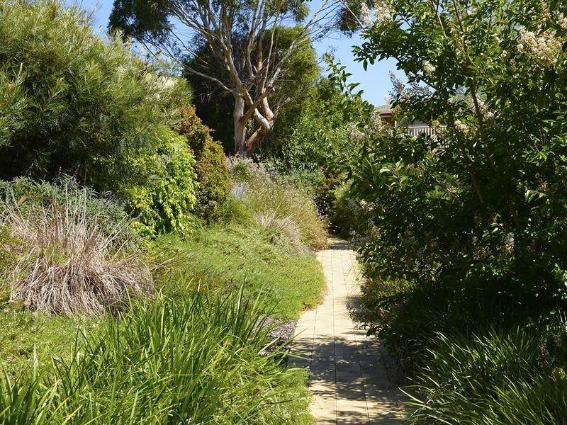 4 Davis Place MORUYA HEADS, Moruya NSW 2537