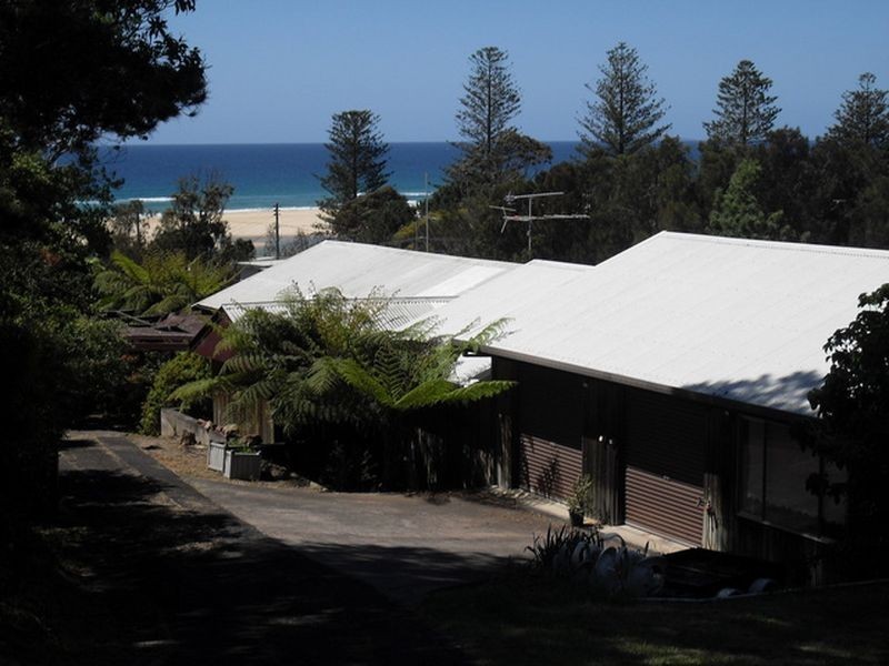 11 Beatty Crescent, Tuross Head NSW 2537