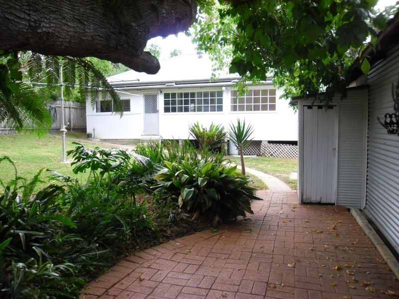 11 Fitzroy Street, Moruya NSW 2537