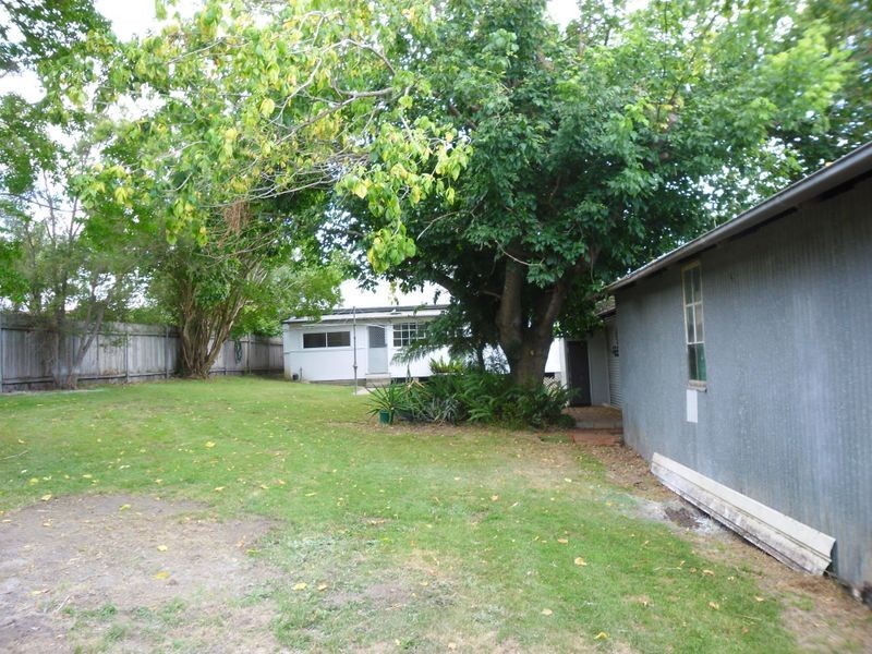 11 Fitzroy Street, Moruya NSW 2537
