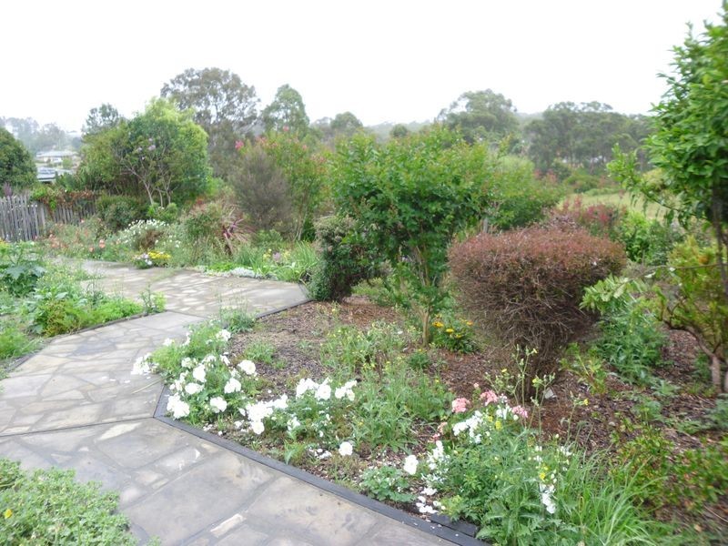 12 Wattlebark Close, Moruya NSW 2537