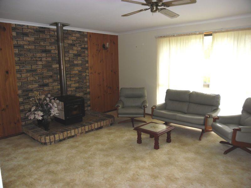 17 Hawdon Street, Moruya NSW 2537