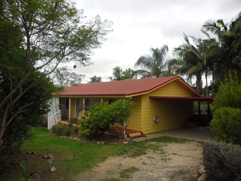 8 Luck Street, Moruya NSW 2537