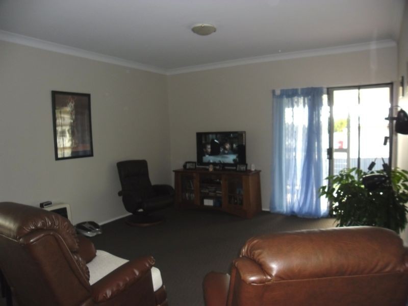 2 Queen Street, Moruya NSW 2537