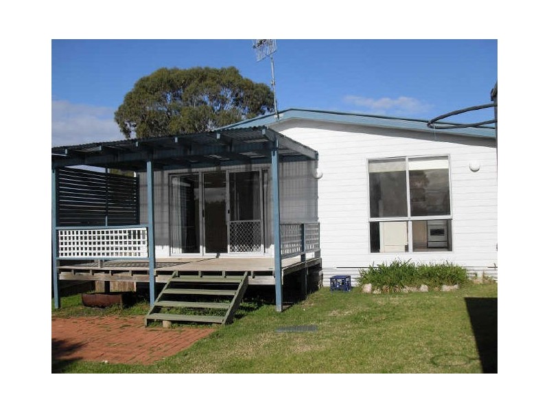 34 Lake St, Tuross Head NSW 2537