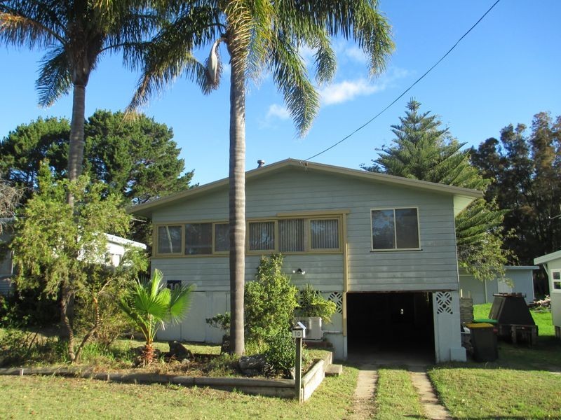 10 Pacific Street, Broulee NSW 2537