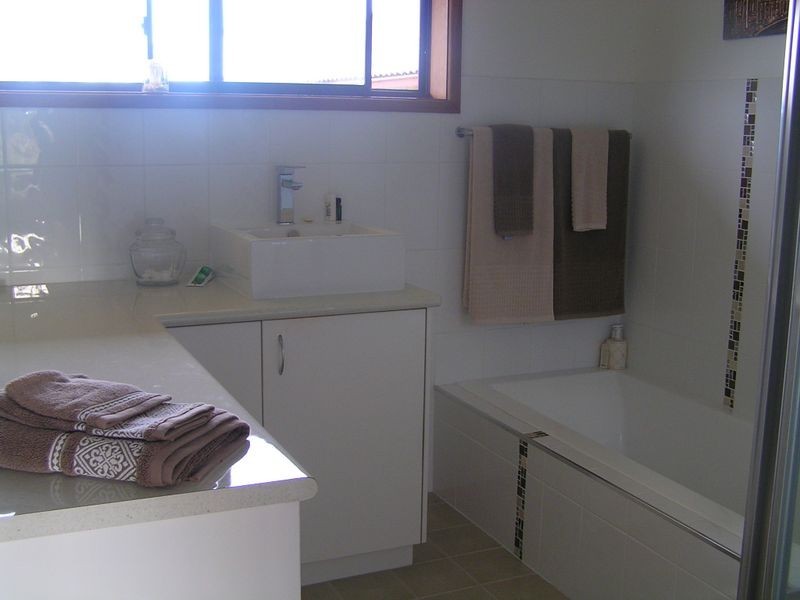 3326 Princes Highway, Moruya NSW 2537