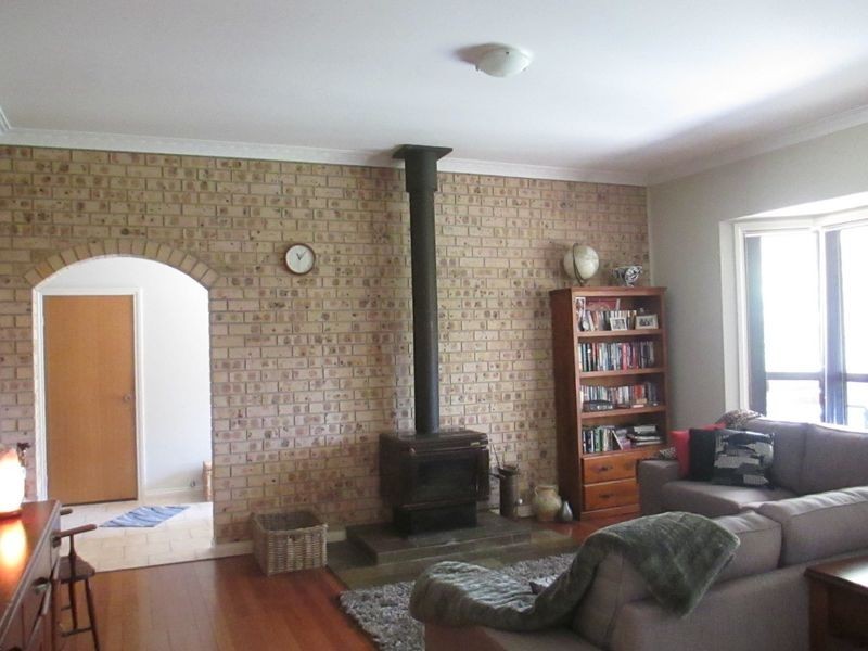 24 Brown Close, Moruya Heads NSW 2537