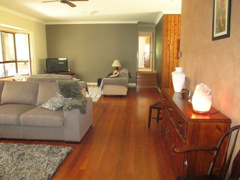 24 Brown Close, Moruya Heads NSW 2537