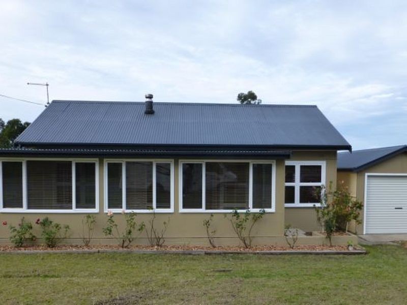 52 Hawdon Street, Moruya NSW 2537