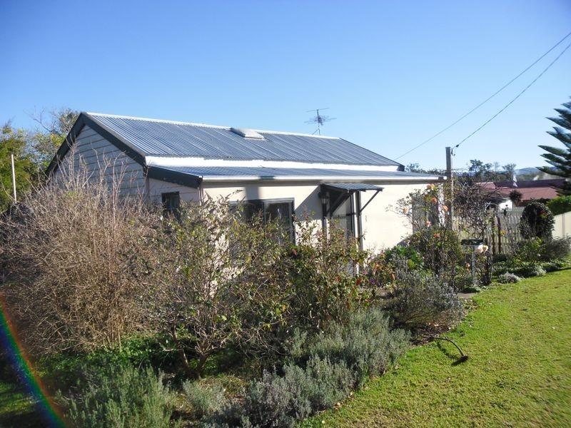 35 Moruya Street, Moruya NSW 2537