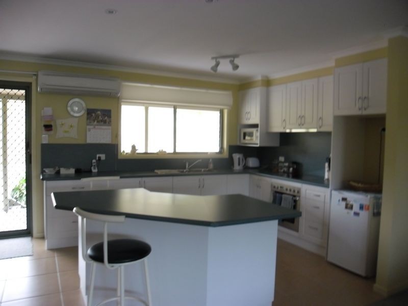10 Kiora Street, Moruya NSW 2537