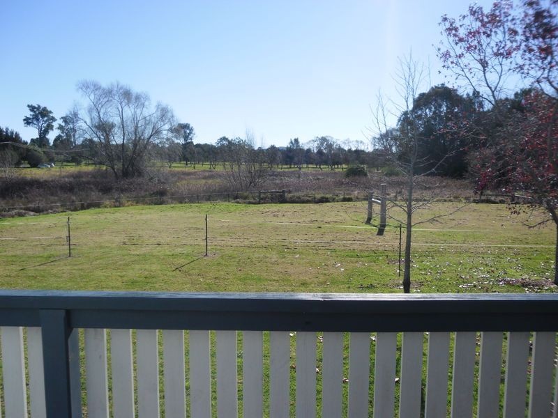 19 Moruya Street, Moruya NSW 2537
