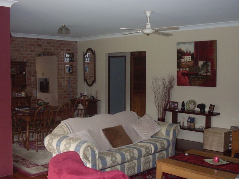 56 Yarragee Rd, Moruya NSW 2537