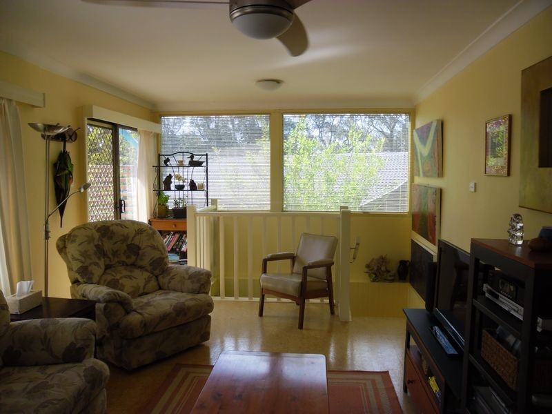 11 Grove Place, Moruya Heads NSW 2537