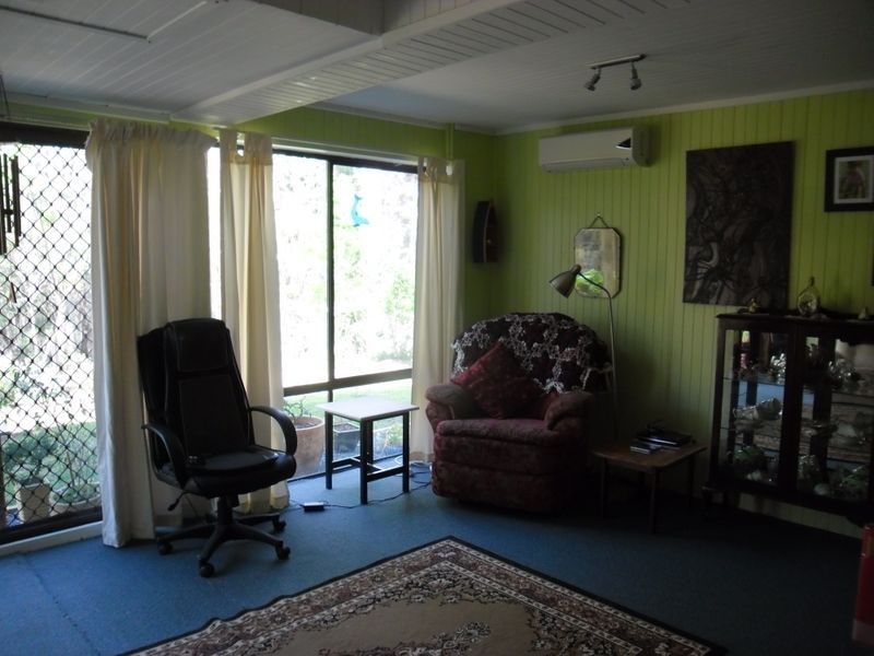 11 Grove Place, Moruya Heads NSW 2537