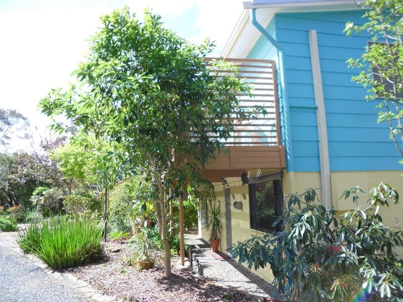 11 Grove Place, Moruya Heads NSW 2537