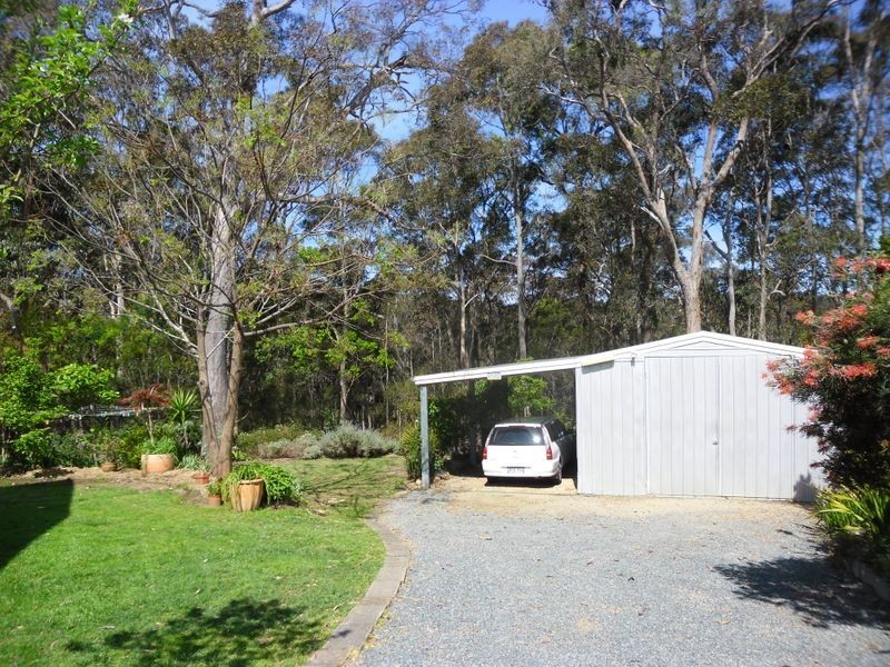 11 Grove Place, Moruya Heads NSW 2537