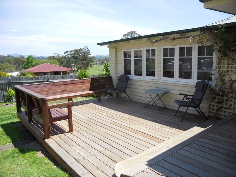 55 Campbell Street, Moruya NSW 2537
