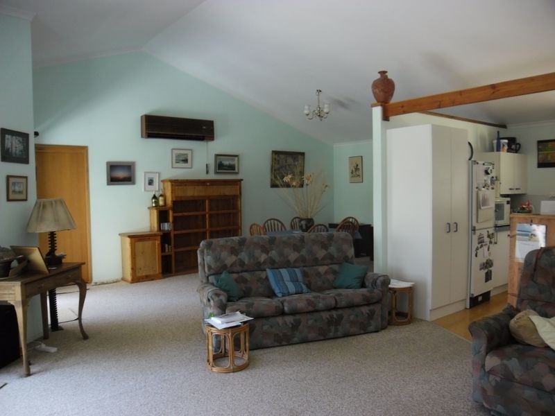 11 Alcheringa Lane, Bingie NSW 2537