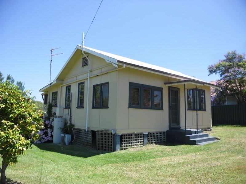 7 Campbell Street, Moruya NSW 2537