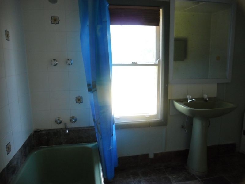 7 Campbell Street, Moruya NSW 2537