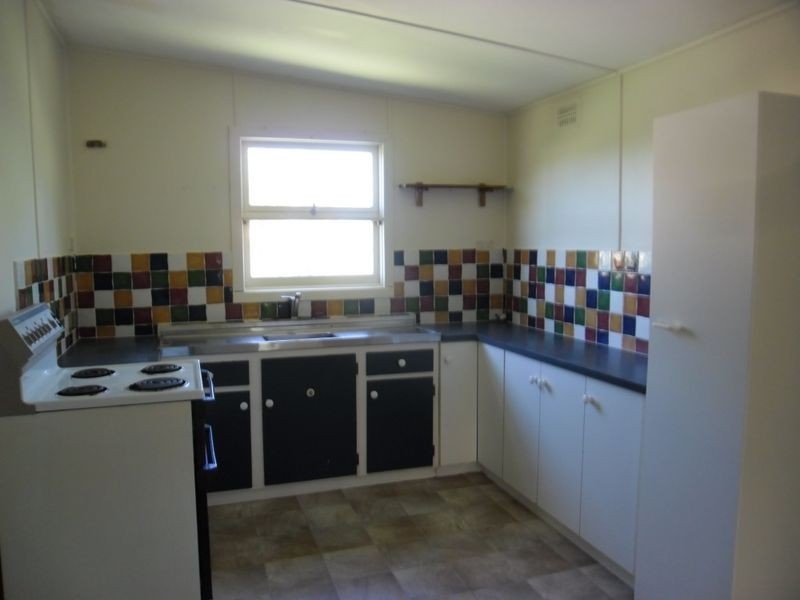 7 Campbell Street, Moruya NSW 2537