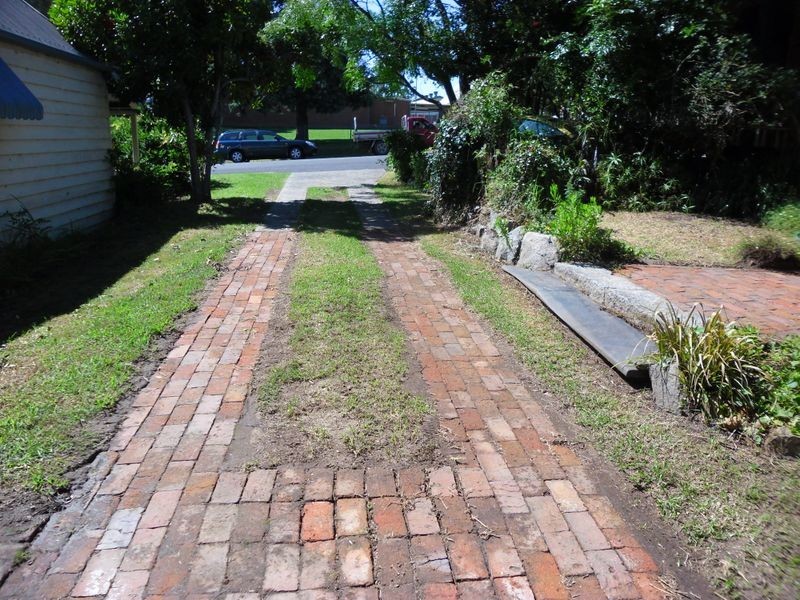 21 Evans Street, Moruya NSW 2537