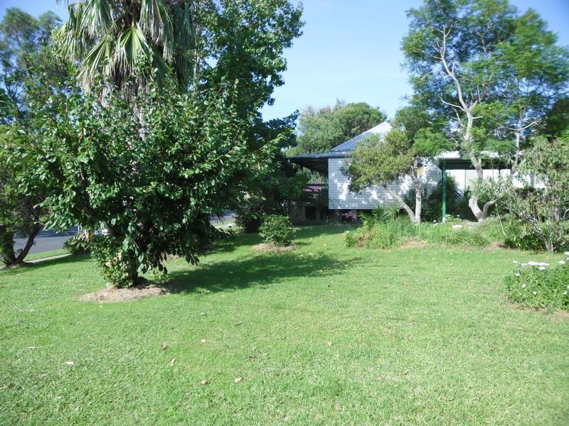51 Campbell Street, Moruya NSW 2537