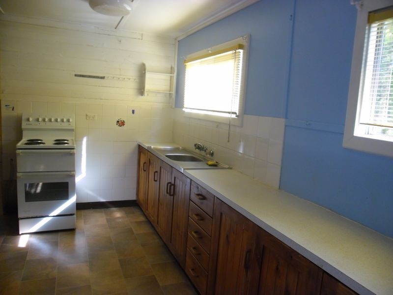 51 Campbell Street, Moruya NSW 2537