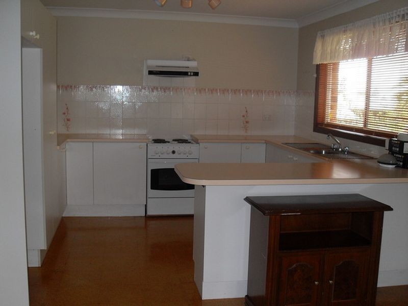10 Beach Street, Tuross Head NSW 2537