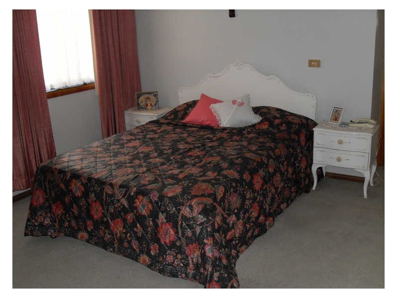 8 Kitchener Road, Tuross Head NSW 2537