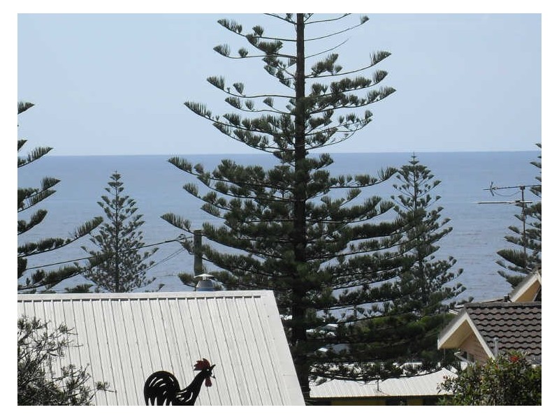 8 Kitchener Road, Tuross Head NSW 2537