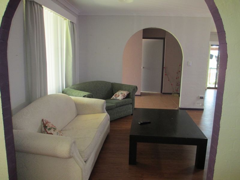 18 Crest Crescent, Moruya Heads NSW 2537