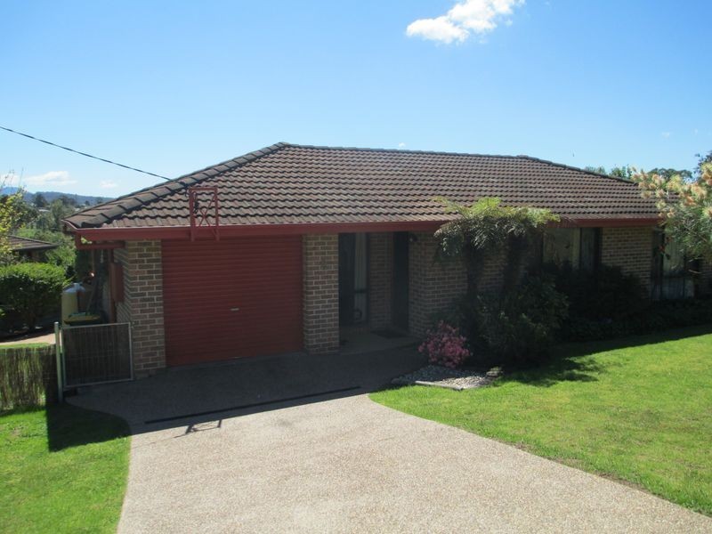 8 Ryan Place, Moruya NSW 2537
