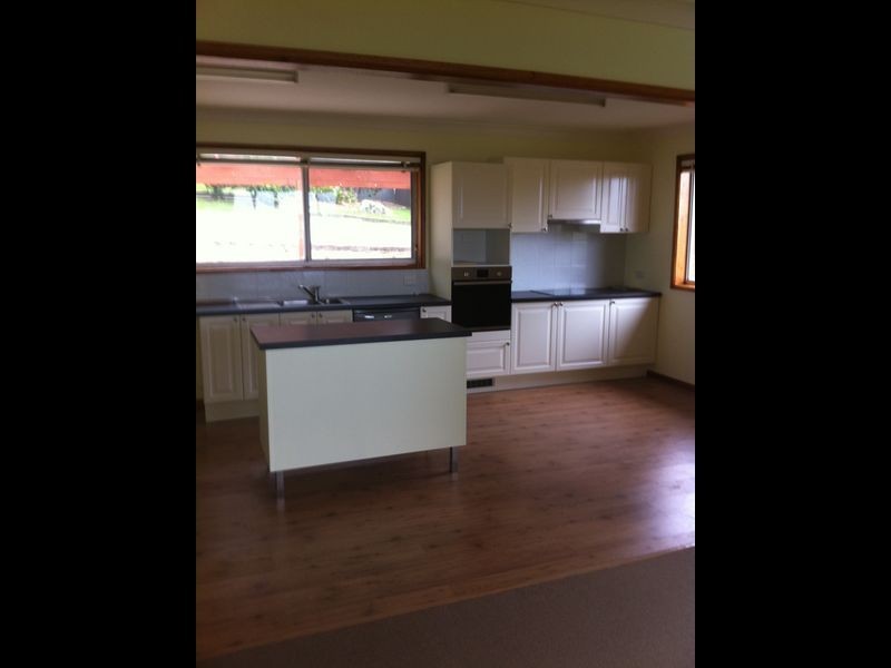 7 Gundary St, Moruya NSW 2537