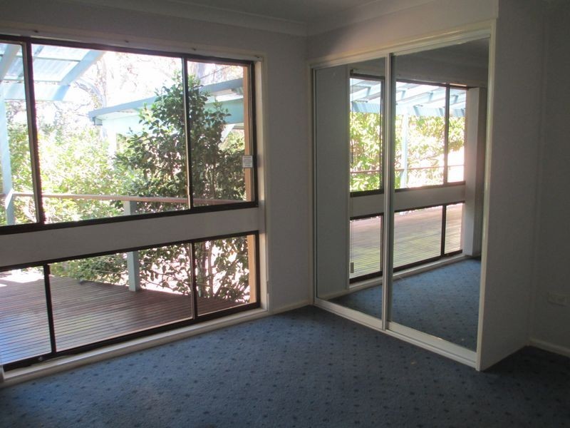 4 Spencer St, Moruya NSW 2537