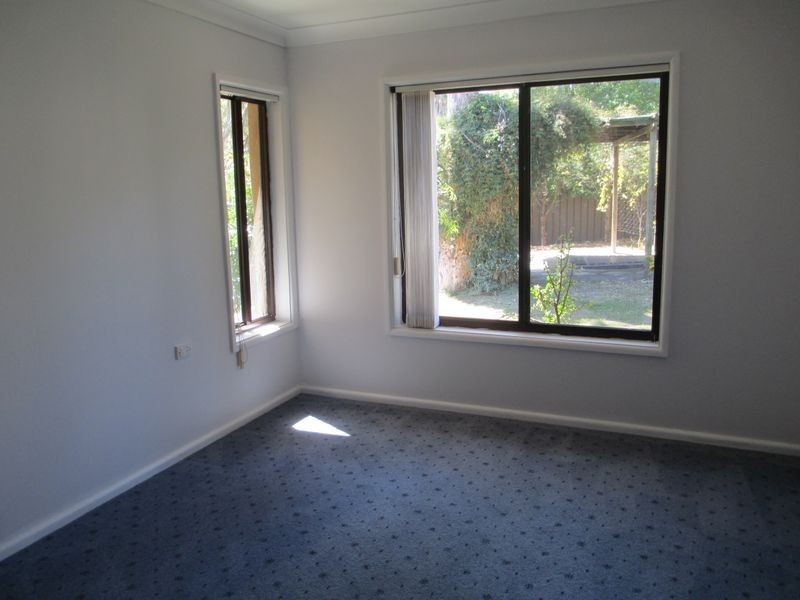 4 Spencer St, Moruya NSW 2537