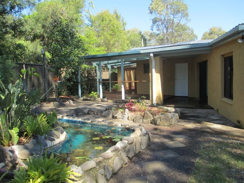 4 Spencer St, Moruya NSW 2537