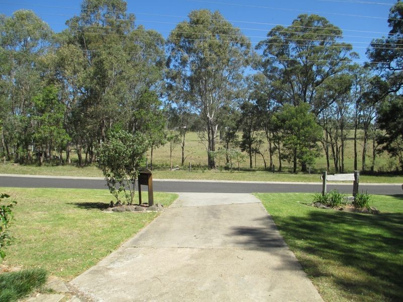 4 Spencer St, Moruya NSW 2537