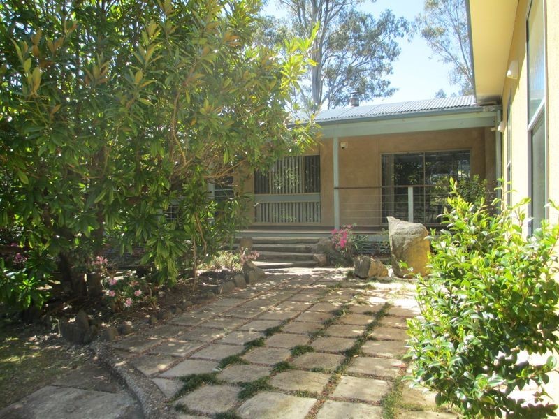 4 Spencer St, Moruya NSW 2537