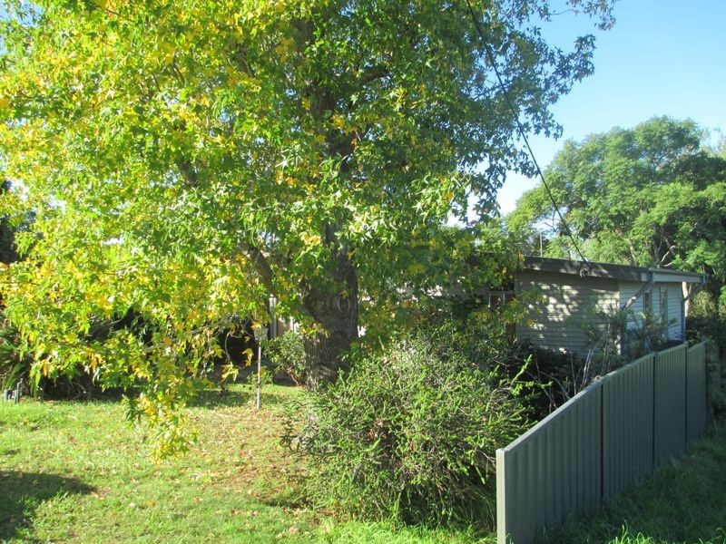 20 Thomas Street, Moruya NSW 2537