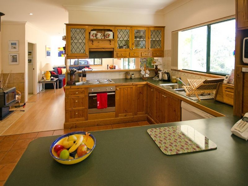 16 Halyard Drive, Moruya Heads NSW 2537