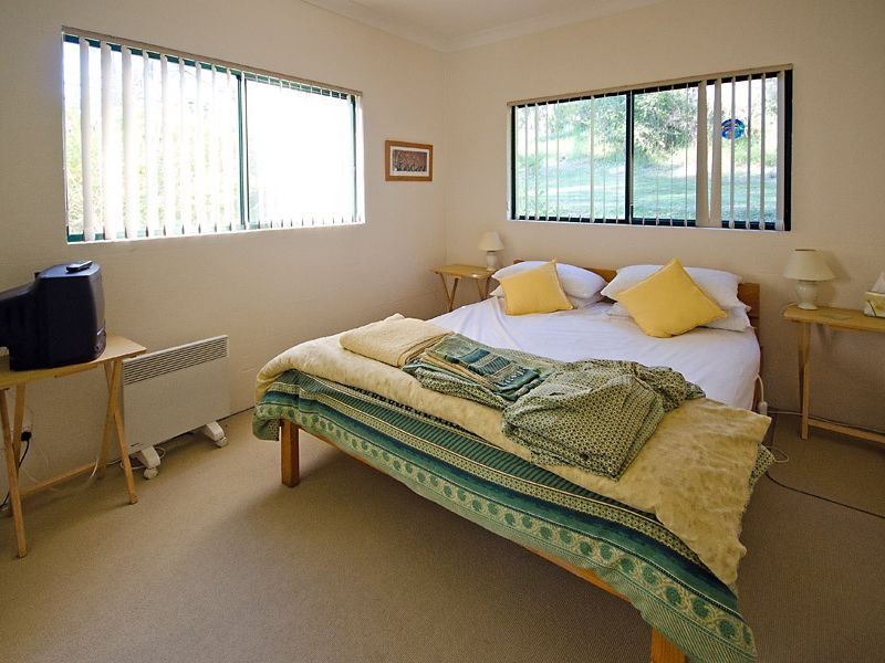 16 Halyard Drive, Moruya Heads NSW 2537