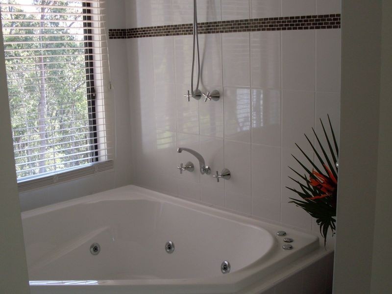 23 Hazel Road, Moruya Heads NSW 2537